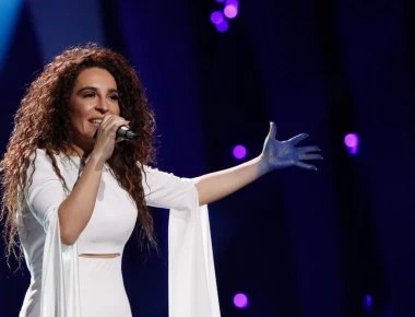 Γιάννα Τερζή: Καίει καρδιές με το μικροσκοπικό ροζ μπικίνι της (φωτό)